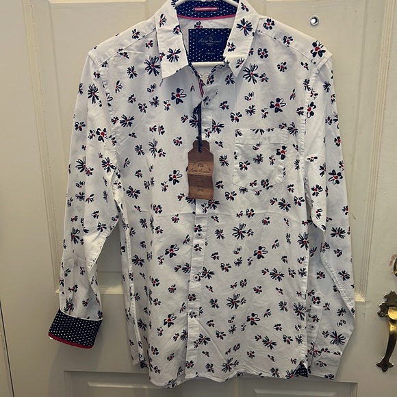 Across the pond men's flowered button down shirt size medium NWT - Picture 4 of 8